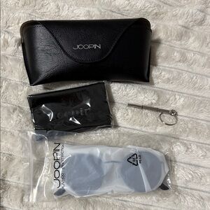 Joopin Black Sunglasses and Case
